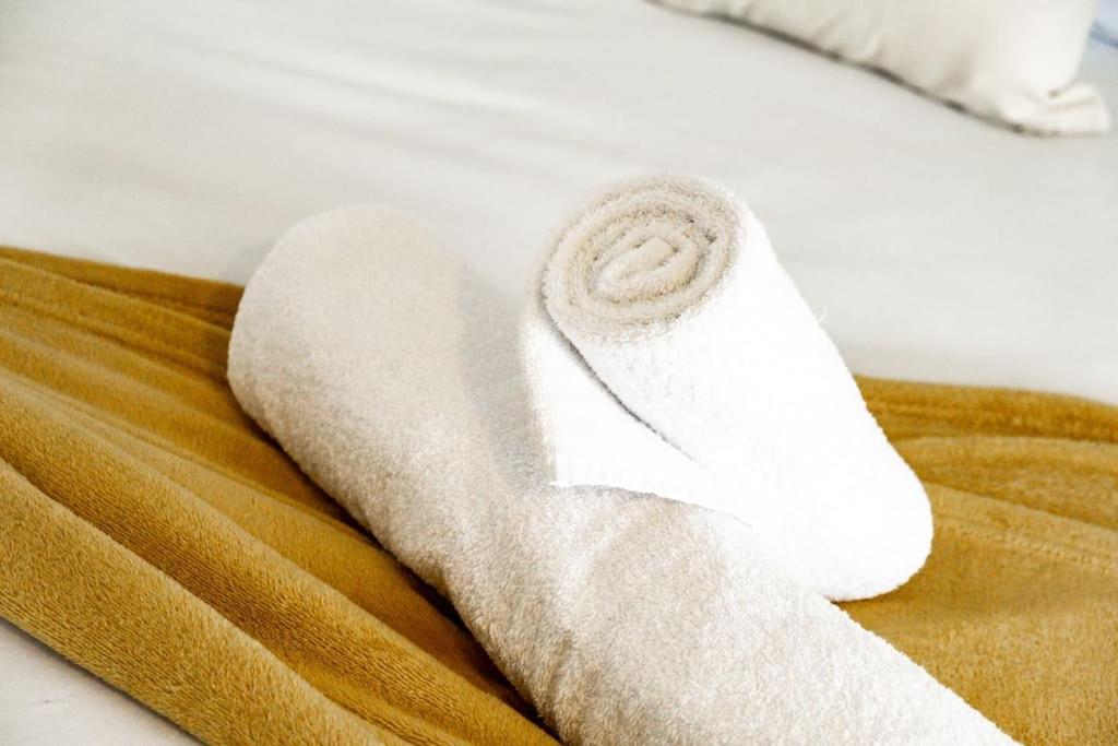 The Versace Suite With 4 Beds And Secure Free Parking Birmingham Exterior photo