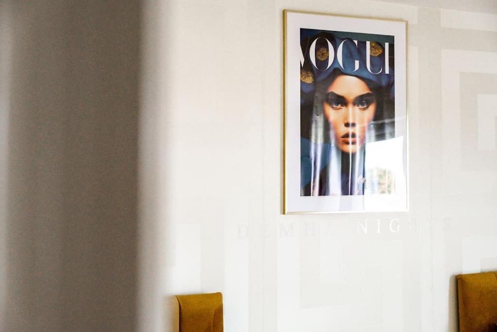 The Versace Suite With 4 Beds And Secure Free Parking Birmingham Exterior photo